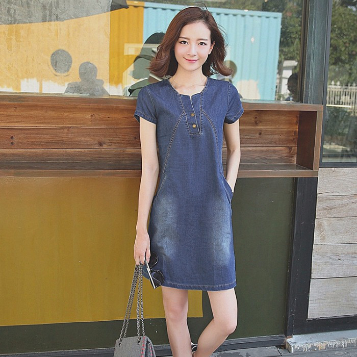 ĐẦM JEAN SUÔNG CỔ V ĐÍNH NÚT